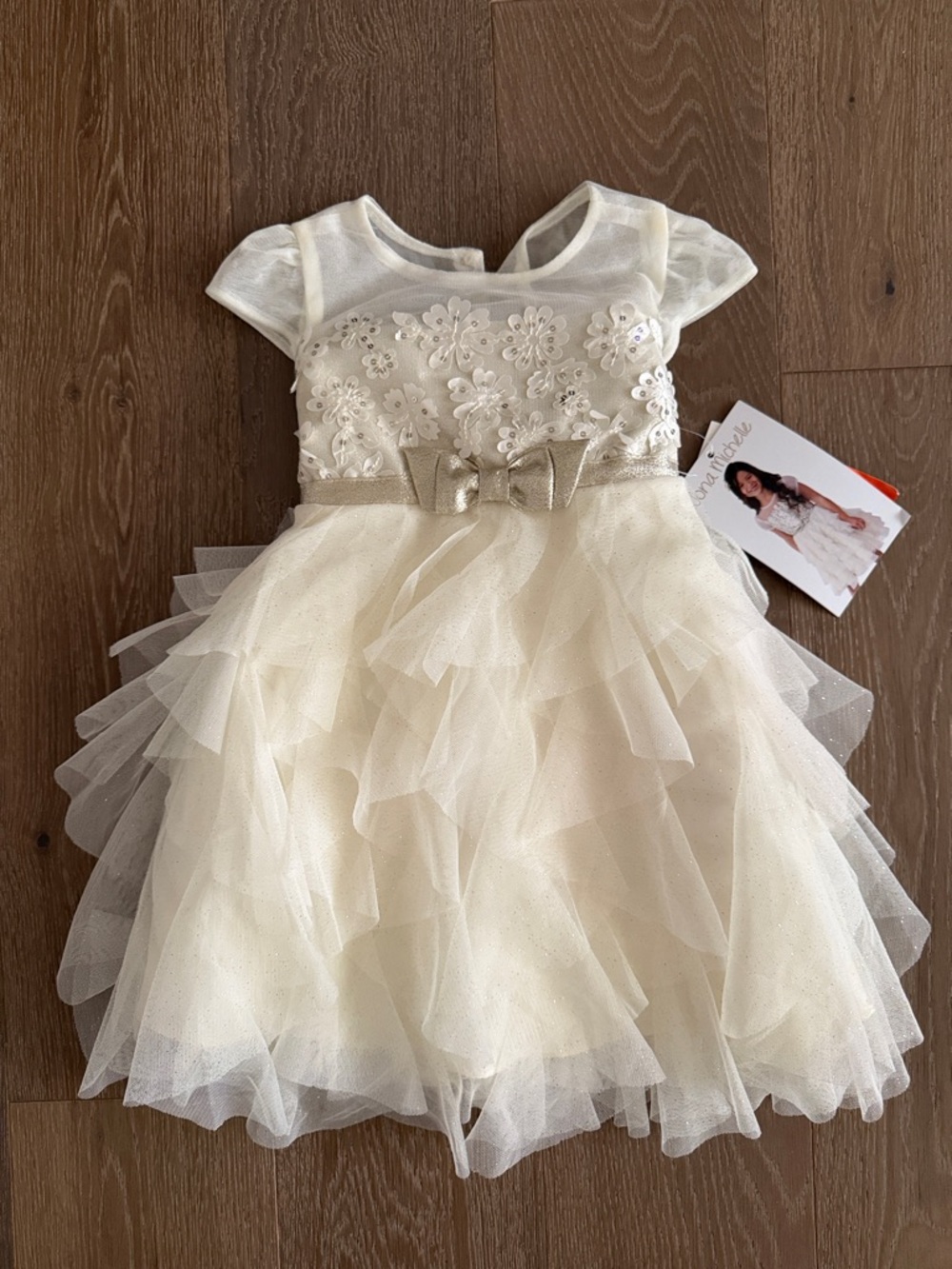 Girls Jona Michelle ivory dress. Size:2T. NWT.